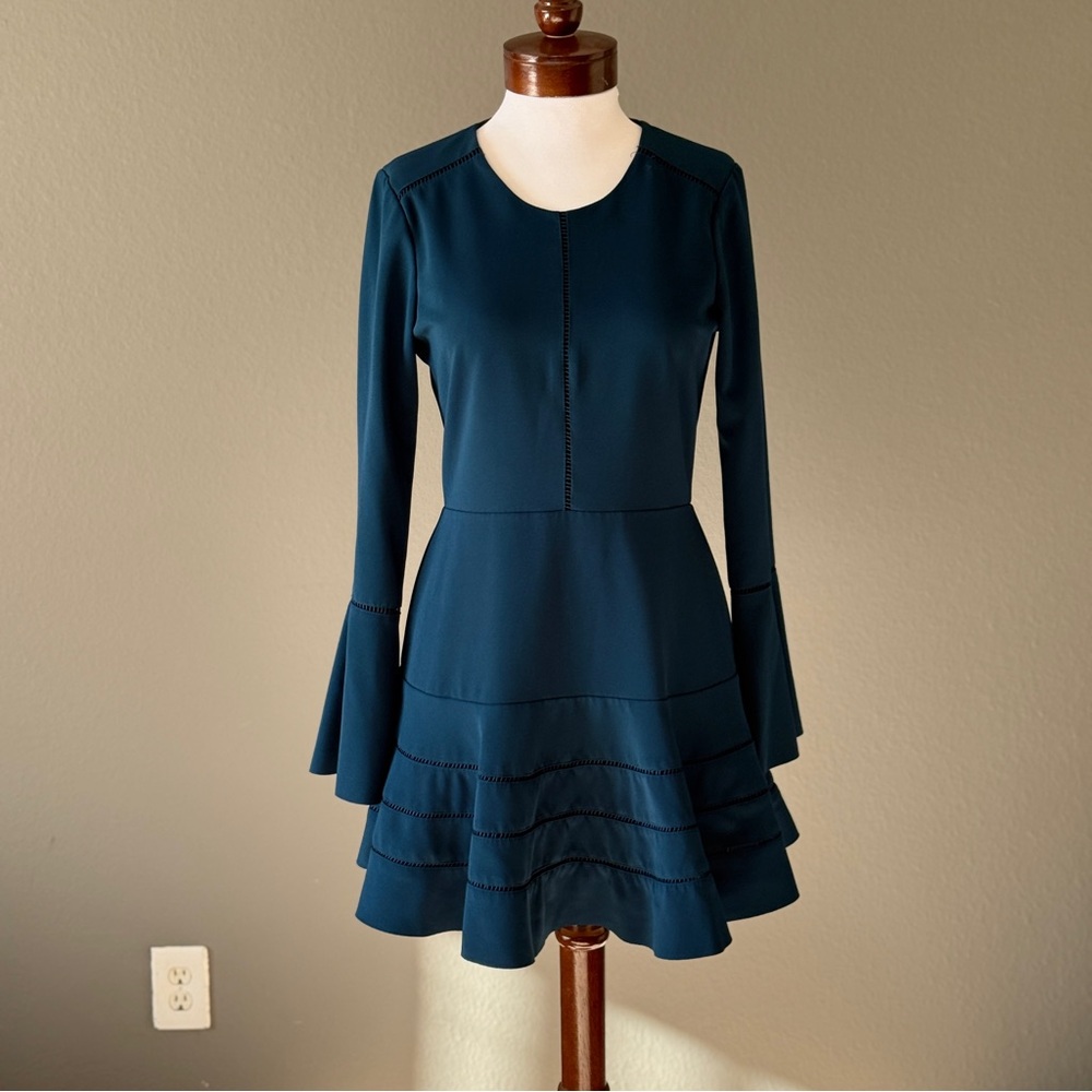 Parker navy blue bell sleeve fit n flare sheath dress Sz 6